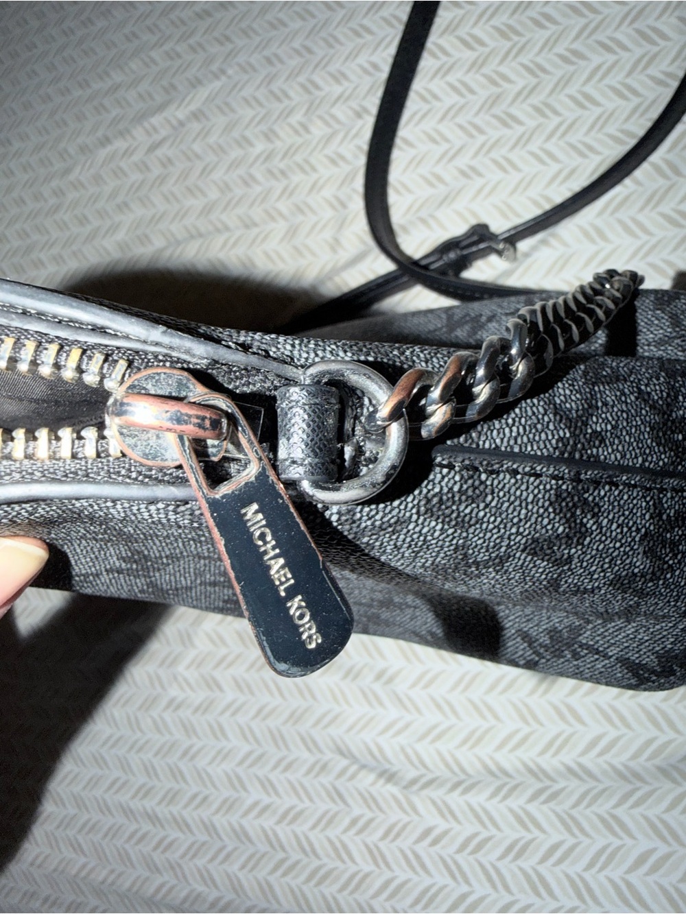 Michael Kors Crossbody Bag – Chain & Leather Strap (Gray/Black) - Picture 8 of 16